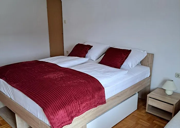 With Parking Space Palit, Rab - 22743 Apartment *