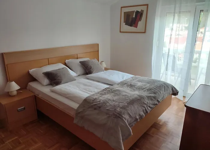 With Parking Space Palit, Rab - 22743 Apartment