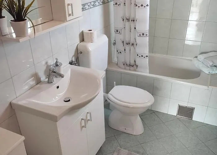 Apartment With Parking Space Palit, Rab - 22743